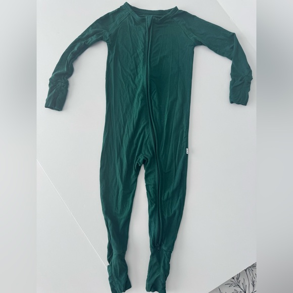 Little Sleepies Other - Little Sleepies Dark Green Zippy Pajamas Size 12-18M